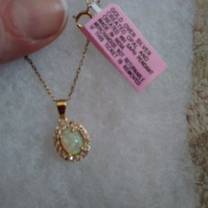 GOLD OPAL NECKLACE